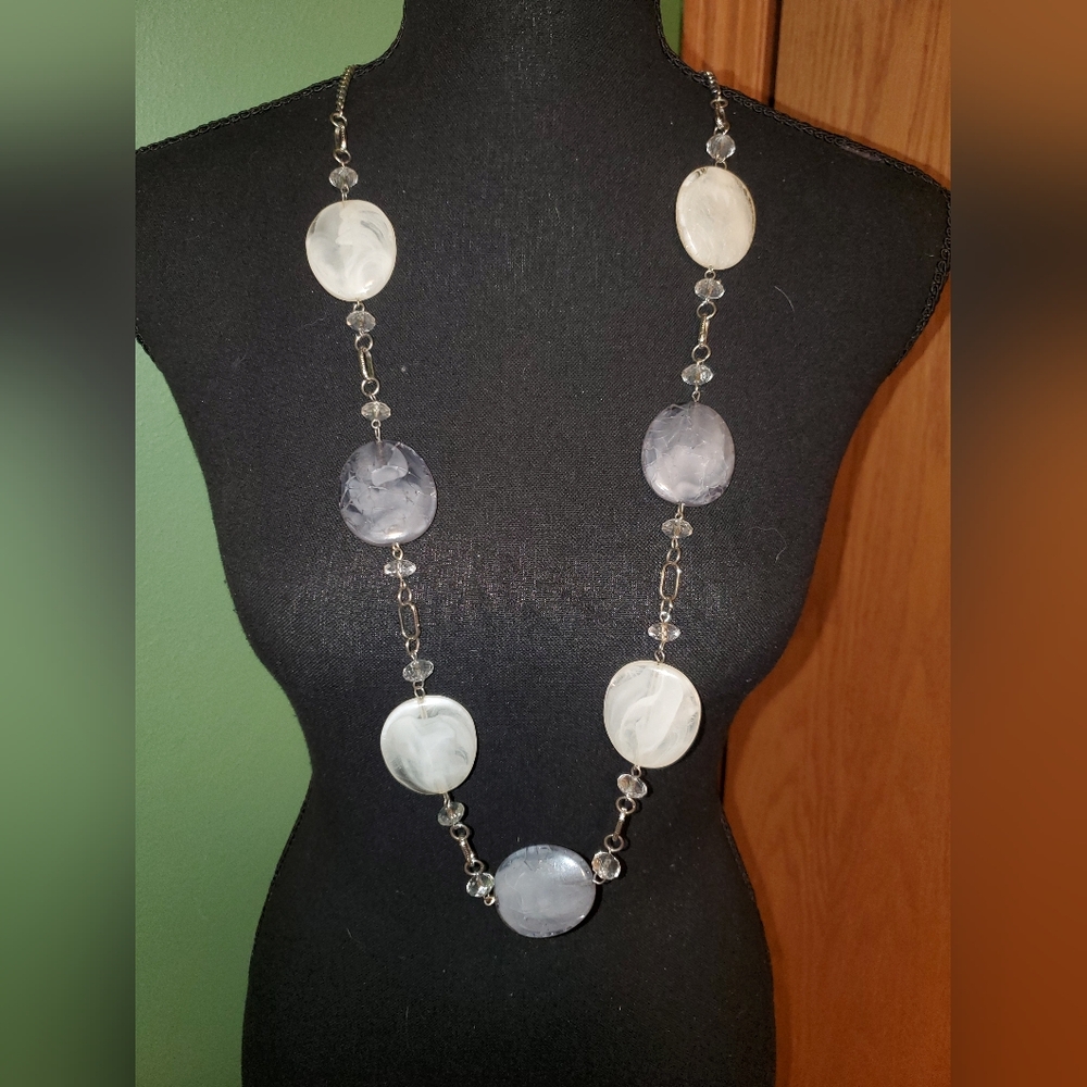 Elegant Silver and White Necklace